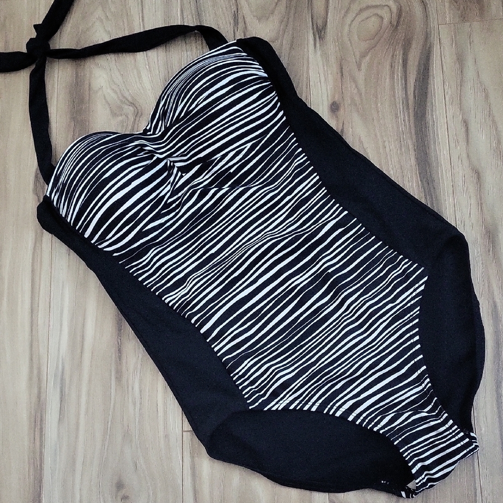 Merona Swimsuit M